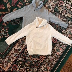 Boys size 3T old navy cowl neck light sweaters